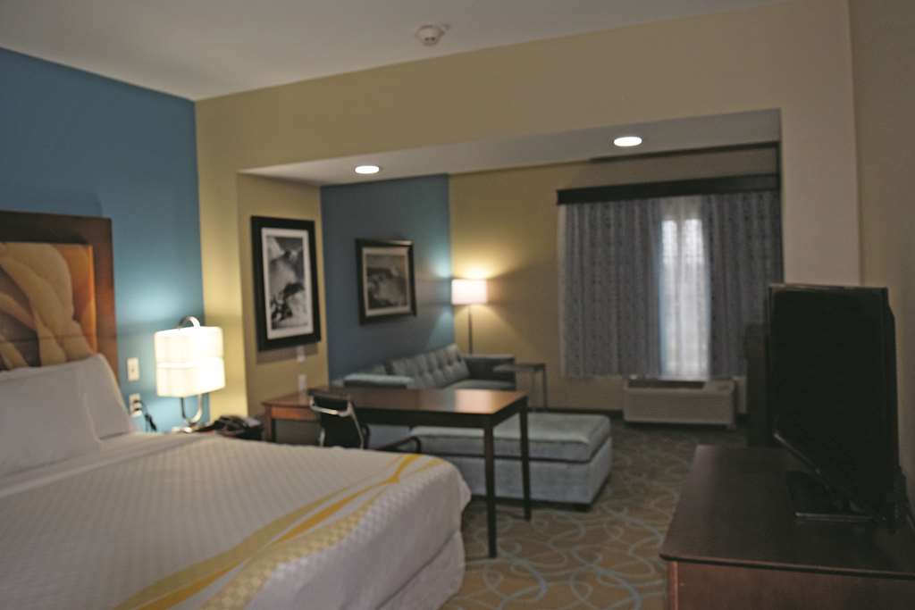 La Quinta By Wyndham Hotel
